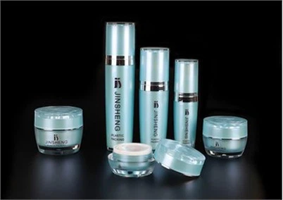 Biohajoavat kosmeettiset putket