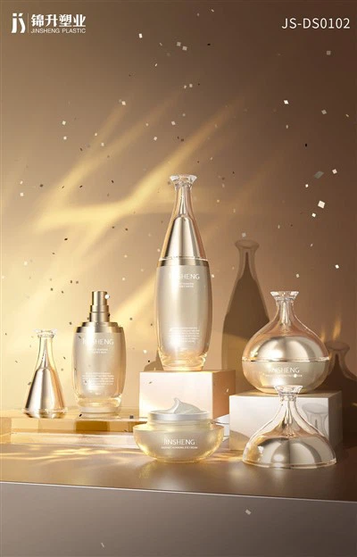 Kultainen tyhjiöpumppupullojen matkasetti